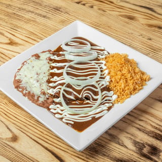 Enchiladas de Pollo con Mole